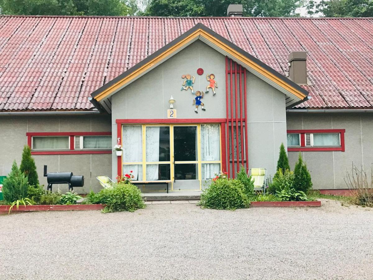 Koulumaeki Hostel Karkola Bagian luar foto