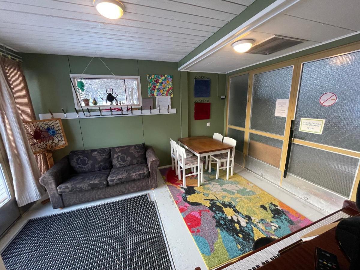 Koulumaeki Hostel Karkola Bagian luar foto