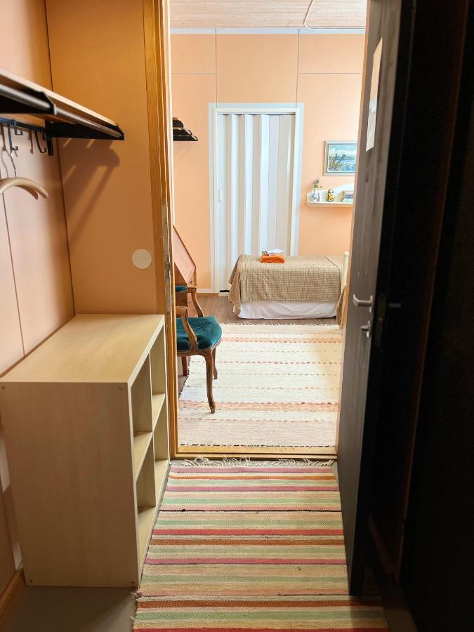 Koulumaeki Hostel Karkola Bagian luar foto