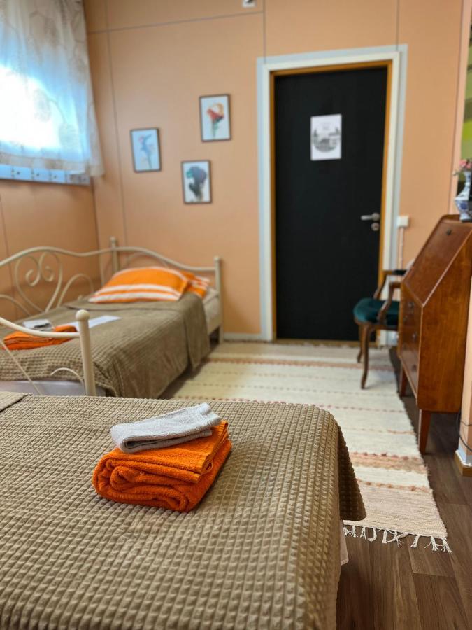 Koulumaeki Hostel Karkola Bagian luar foto