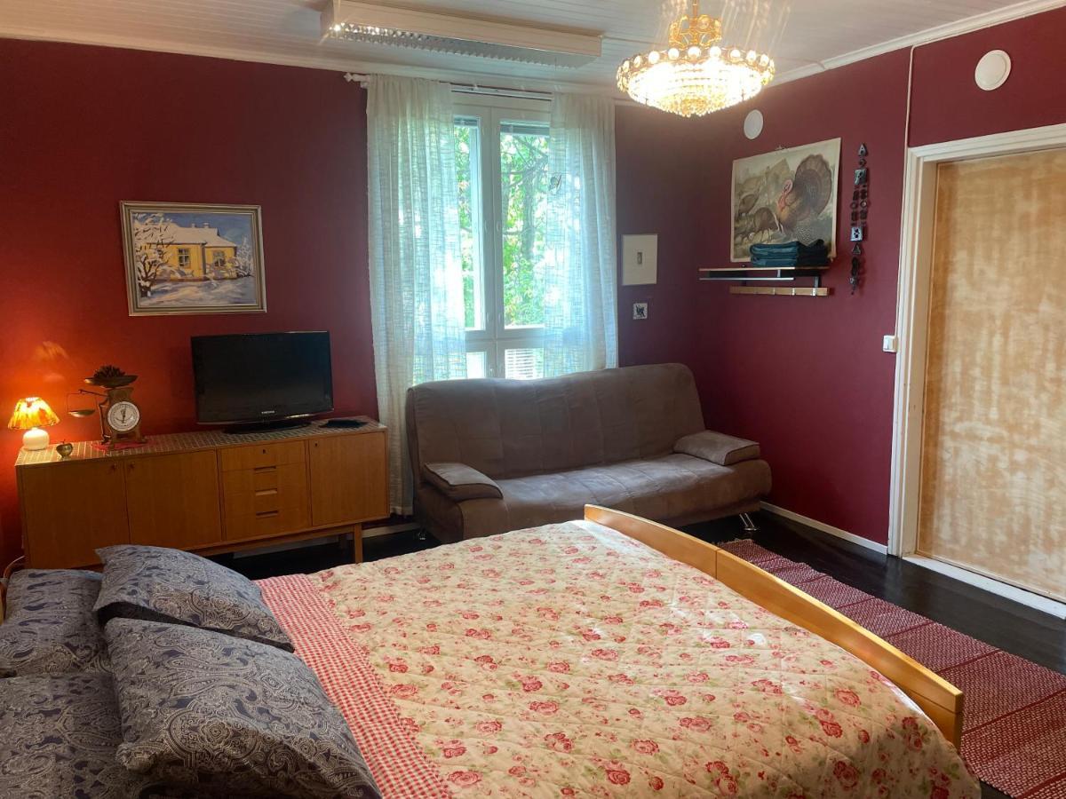 Koulumaeki Hostel Karkola Bagian luar foto