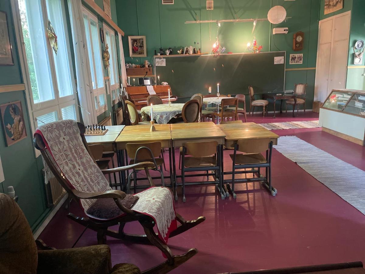 Koulumaeki Hostel Karkola Bagian luar foto
