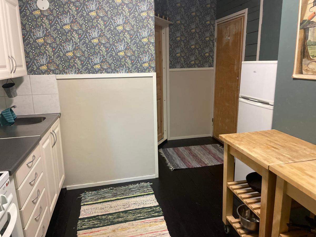 Koulumaeki Hostel Karkola Bagian luar foto