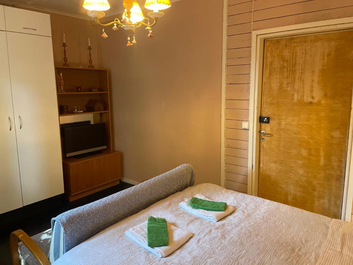 Koulumaeki Hostel Karkola Bagian luar foto